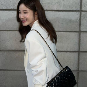 [전효성]chanel 클래식 플랩 백 미디엄(블랙/금장/램스킨)