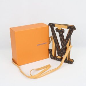 [국내배송]루이비통 핸드폰 케이스 스트랩 수입최고급