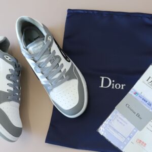 [국내배송]디올 [ D*OR ] 수입 미드탑 B57 스니커즈