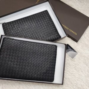 [국내배송]보테가 베네타 인트레치아토 클러치백