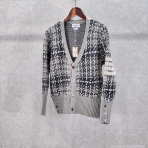 [국내배송]톰브라운 캐시미어 자카드 체크 펀믹스 가디건