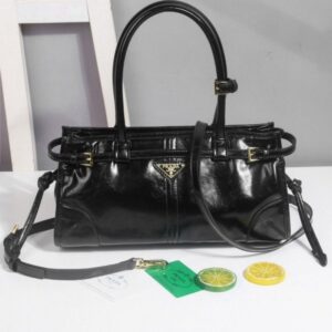 [국내배송]프라다 럭스소프트 가죽 핸드백