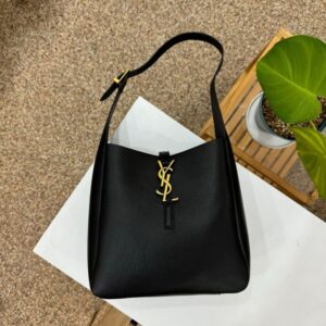 [국내배송]생로랑 탑핸들 도트백