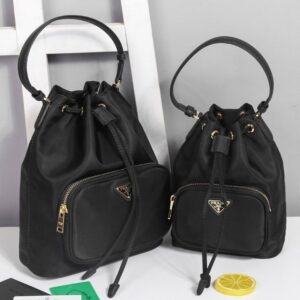 [국내배송]프라다 포코노 버킷