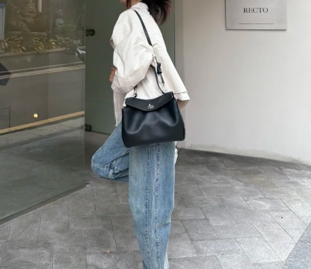 발렌시아가 로데오백 스몰 레플리카
발렌시아가 가방
발렌시아가 가방 레플리카