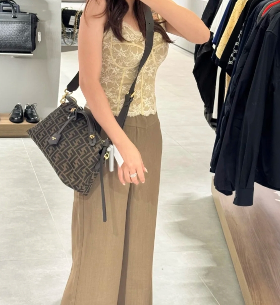 펜디 가방 레플리카
펜디 가방